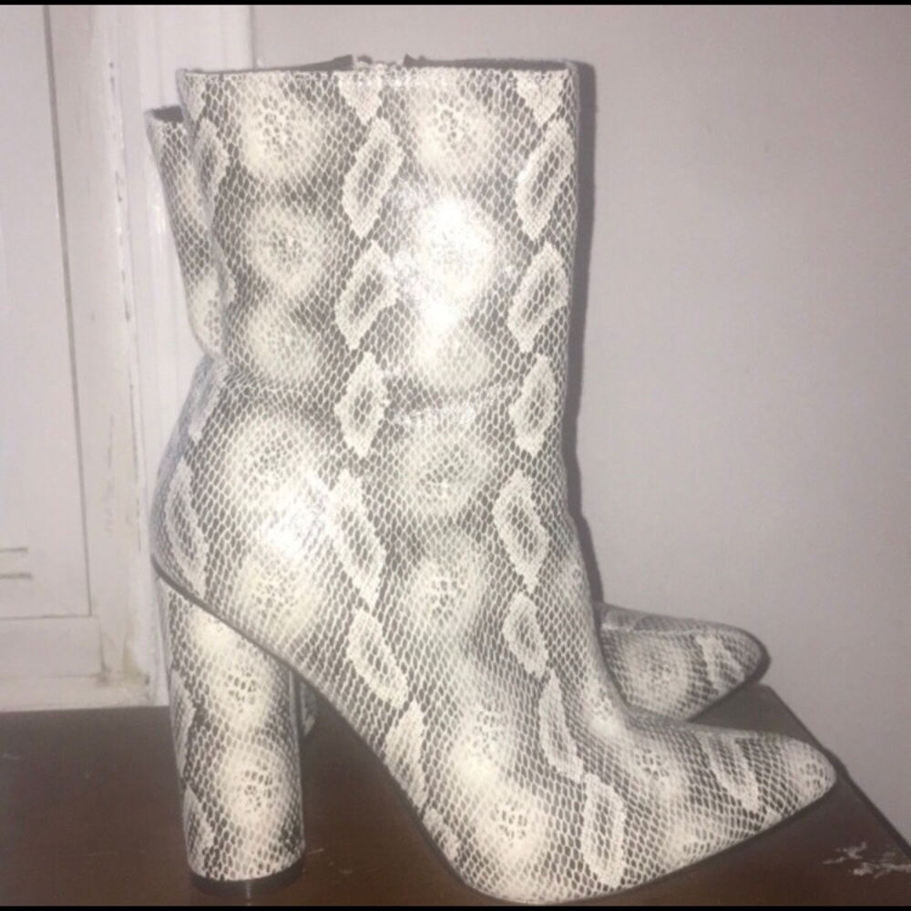 Lulu’s Snake Print heeled booties